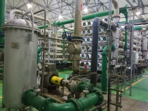 點(diǎn)擊查看詳細(xì)信息<br>標(biāo)題：反滲透裝置 閱讀次數(shù)：3524